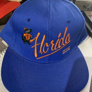 OFFICIAL CANADA EDITION-FLORIDA UNIVERSITY GATORS BASEBALL -FOOTBALL HAT CAP